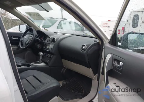 2014 Nissan Rogue Select S z USA, uszkodzony, nr VIN JN8AS5MT4EW609827